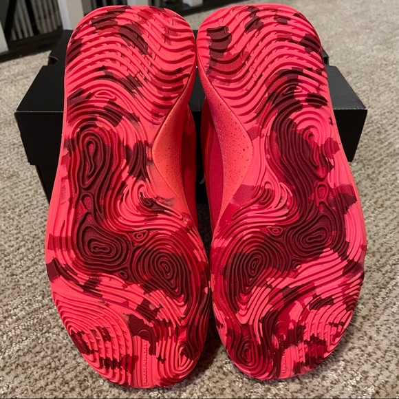 Brand new UA TB Spawn 2 size 5 - Picture 4 of 5